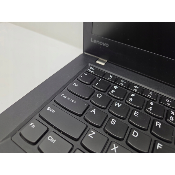 laptop LENOVO THINKPAD T470 Core i3-7100u 2x2.4GHz 8GB SSD 256GB Windows 11