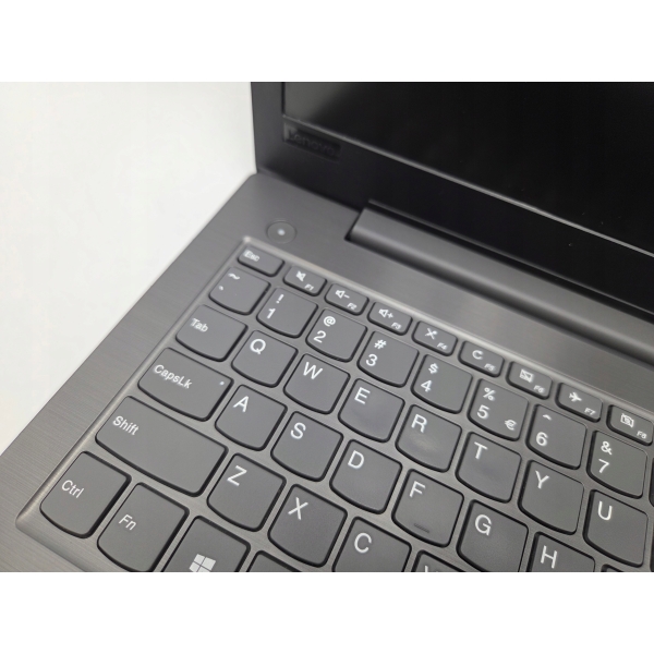 laptop Lenovo V330-15IKB i5-8250U 4x 1.6GHz 8GB RAM 256GB SSD FHD Win11