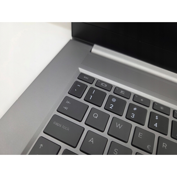 Laptop HP ZBook Studio G8 i7-11850H 8x 2.5GHz 32GB SSD RTX A2000 Real Foto