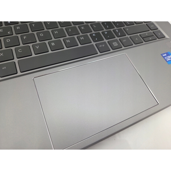 Laptop HP ZBook Studio G8 i7-11850H 8x 2.5GHz 32GB SSD RTX A2000 Real Foto