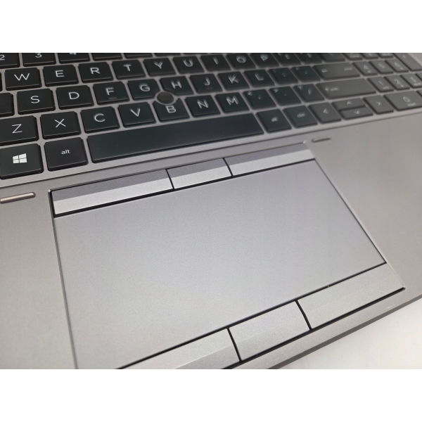 laptop HP ZBook Fury 15 G7 i7-10850H 6x 2.7GHz 32GB 512GB T2000 Real Foto
